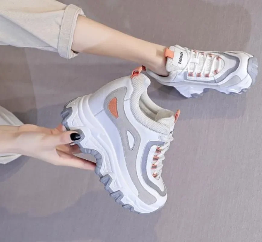 9CM Genuine Leather Platform W - огляд і ціна Wedge Heeled Sneaker