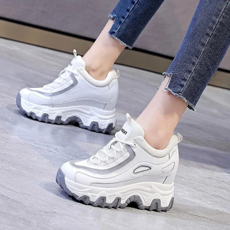 9CM Genuine Leather Platform W - огляд і ціна Wedge Heeled Sneaker